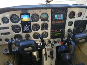 D-EAHN Cockpit